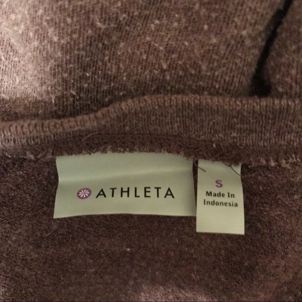 Athletic pullover - Picture 2 of 2